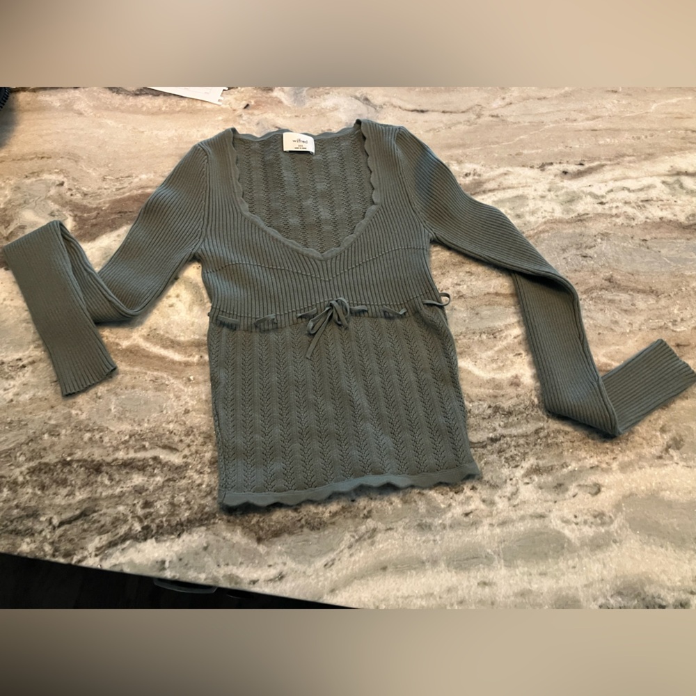 Wilfred V-Neck Sweater - Olive Green